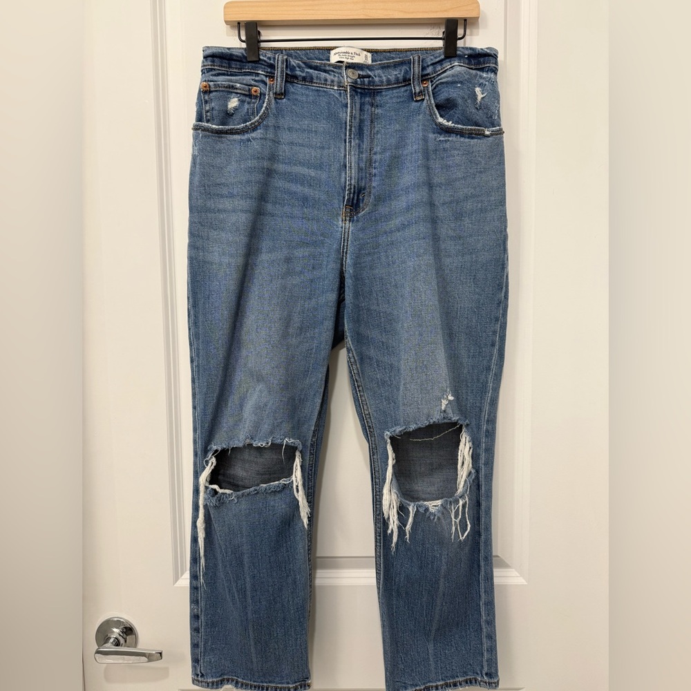 Abercrombie & Fitch Ultra High Rise Ankle Straight Jeans Curve Love
